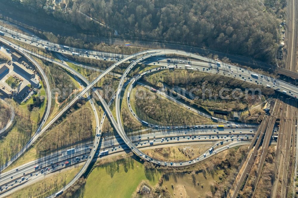 Aerial image Duisburg - Traffic flow at the intersection- motorway A 40 to the A3 in Duisburg in the state North Rhine-Westphalia, Germany