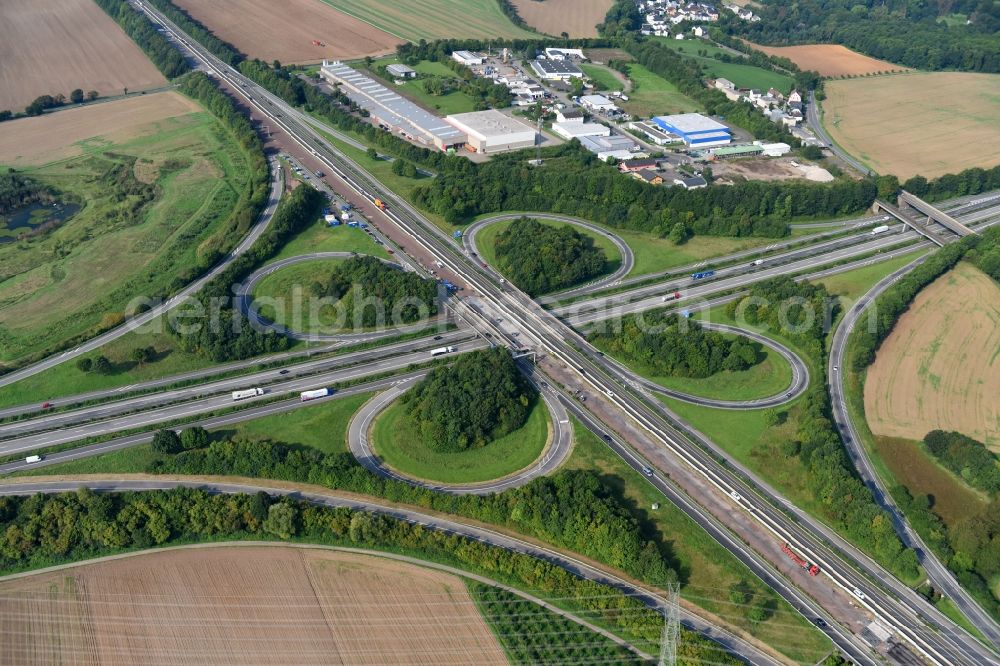 Bassenheim from above - Traffic flow at the intersection- motorway A 48 to the A61 Kreuz Koblenz in Bassenheim in the state Rhineland-Palatinate, Germany