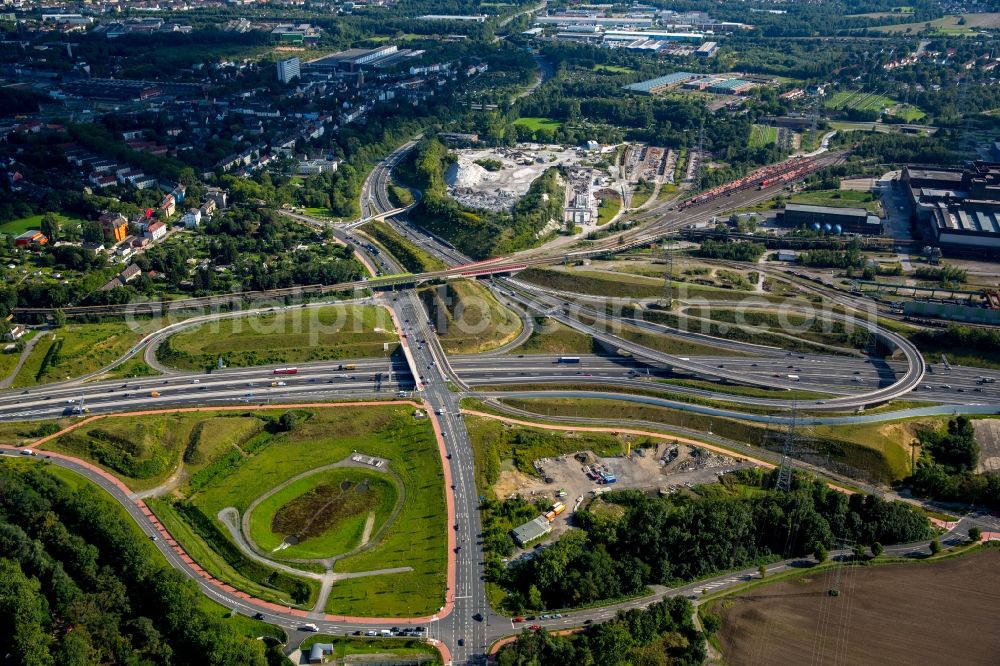 Aerial image Bochum - Traffic flow at the motorway junction, Bochum West Cross, between the A40 and the A 448 in Bochum in North Rhine-Westphalia