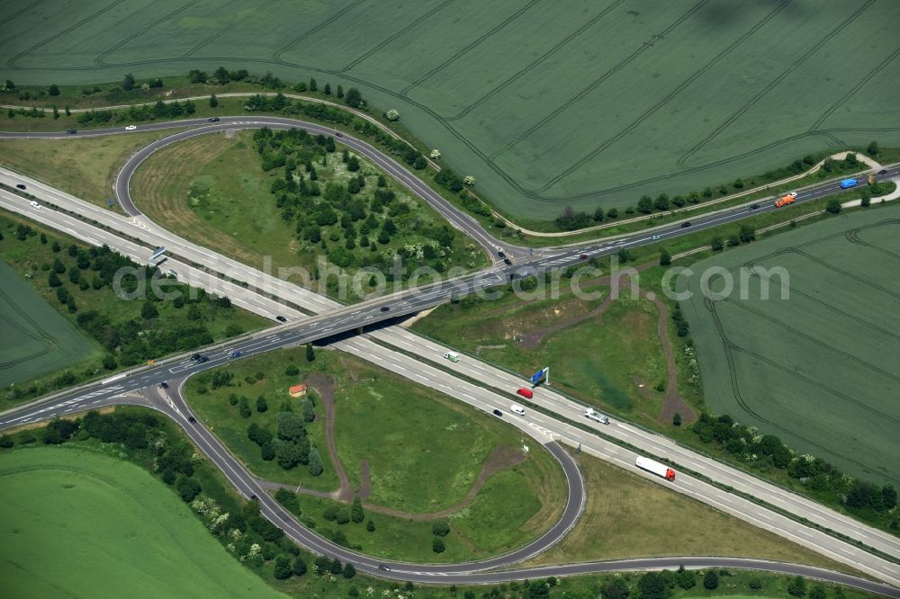 Aerial photograph Bördeland - Traffic flow at the intersection- motorway of the B246a and the A 14 near Welsleben in Boerdeland in the state Saxony-Anhalt