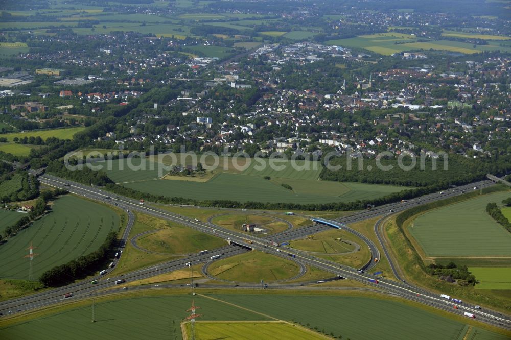 Aerial image Kamen - Traffic flow at the intersection- motorway Kamener Kreuz near Kamen in the state North Rhine-Westphalia