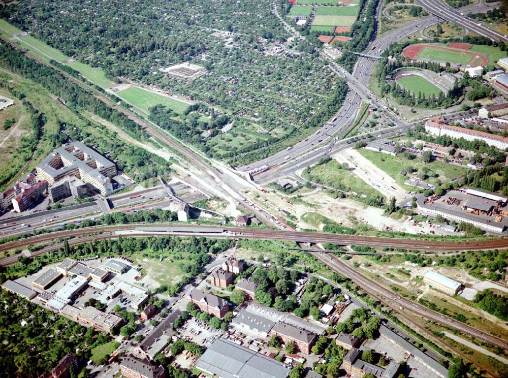 Aerial photograph Berlin - Tempelhof - Verkehrsführung der DB / S-Bahn am S- Bahnhof Papestraße in Berlin - Tempelhof.