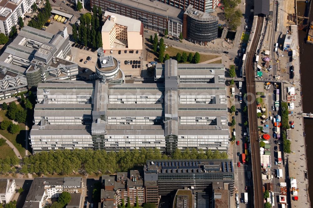 Hamburg from the bird's eye view: Main building of publisher Gruner + Jahr in the district Neustadt in Hamburg