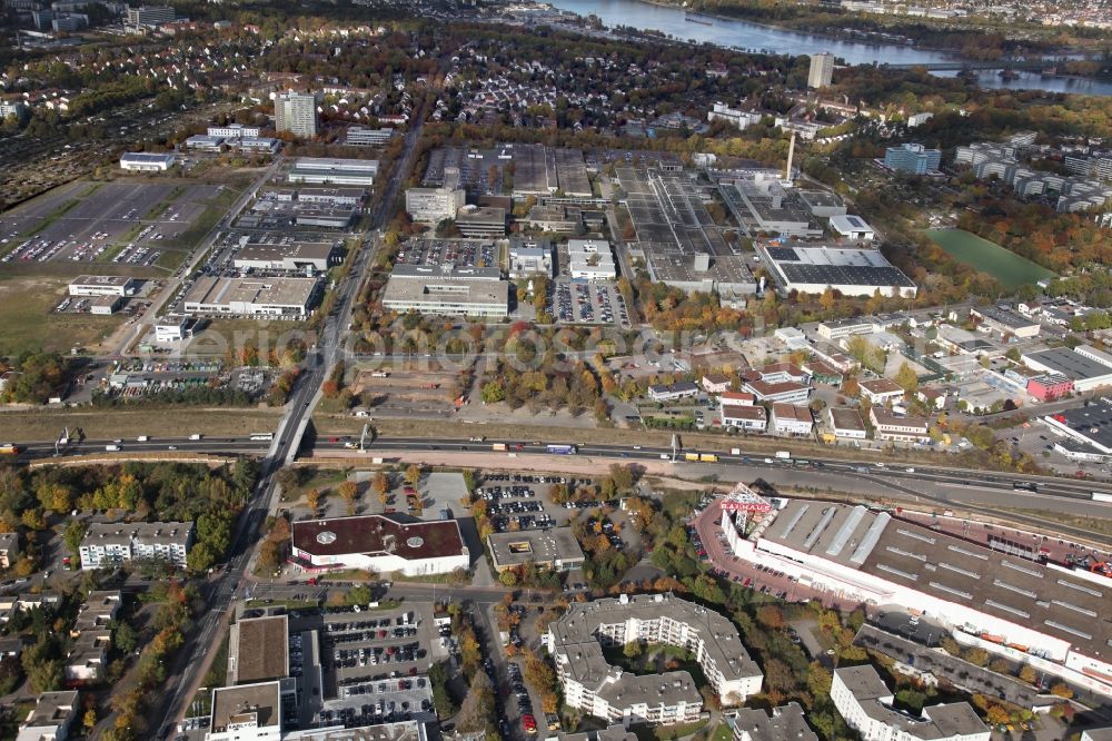 Aerial image Mainz - Course of the BAB A60 motorway in the Hechtheim district in Mainz in Rhineland-Palatinate