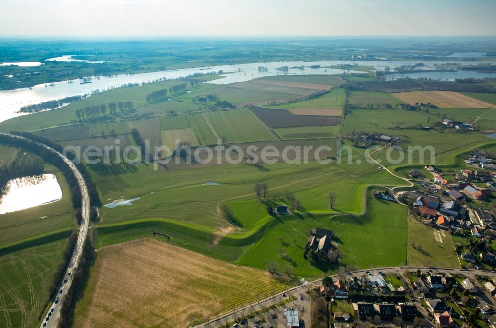 Rees from above - Course of the federal highway B67 towards the river Rhine in the South of Rees in the state of North Rhine-Westphalia