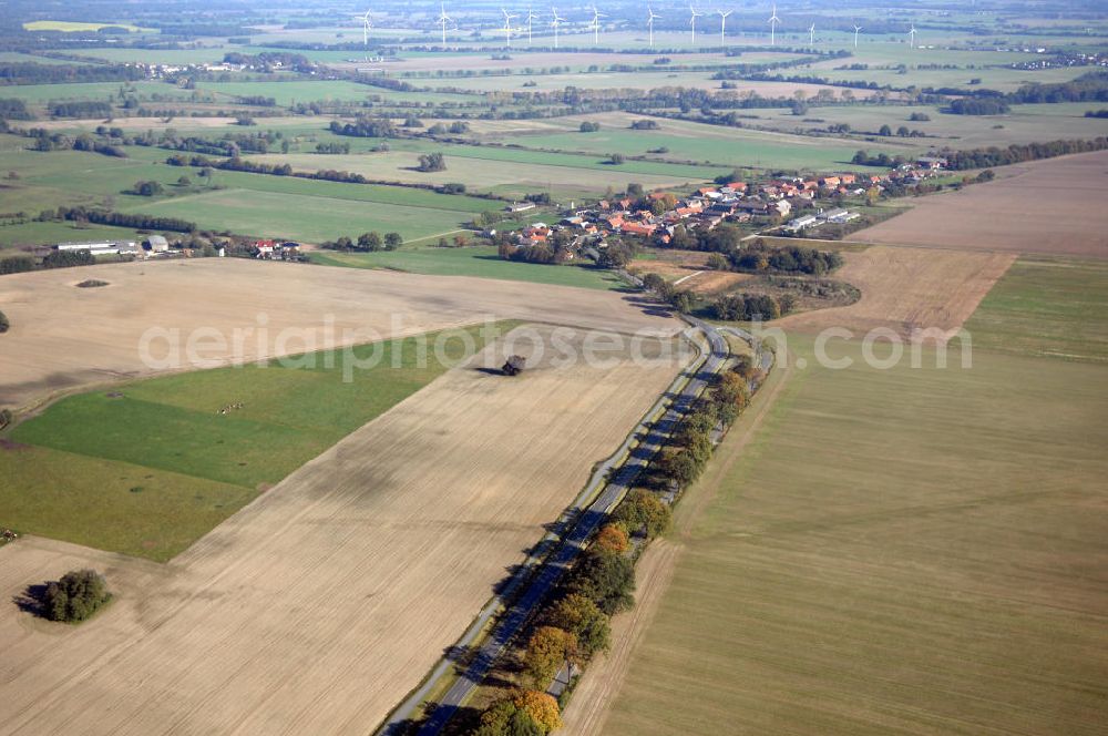 Aerial image Kuhbier - Blick auf die Ortsumgehung Bundesstrasse 189 Kuhbier. Projektsteuerung: Schüßler-Plan Ingenieurgesellschaft für Bau- und Verkehrswegeplanung mbH.