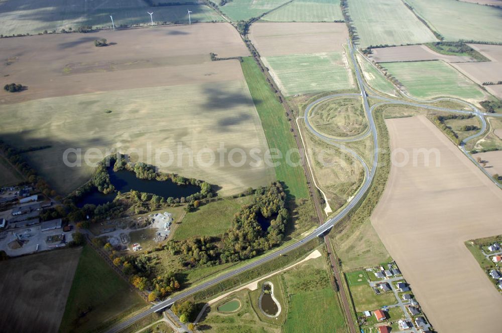 Pitzwalk from the bird's eye view: Blick auf die Ortsumgehung Bundesstrasse 189 Pritzwalk. Projektsteuerung: Schüßler-Plan Ingenieurgesellschaft für Bau- und Verkehrswegeplanung mbH.