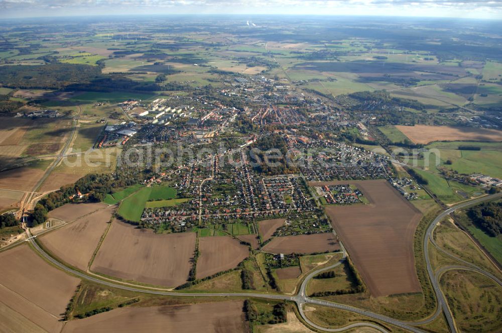 Pitzwalk from the bird's eye view: Blick auf die Ortsumgehung Bundesstrasse 189 Pritzwalk. Projektsteuerung: Schüßler-Plan Ingenieurgesellschaft für Bau- und Verkehrswegeplanung mbH.