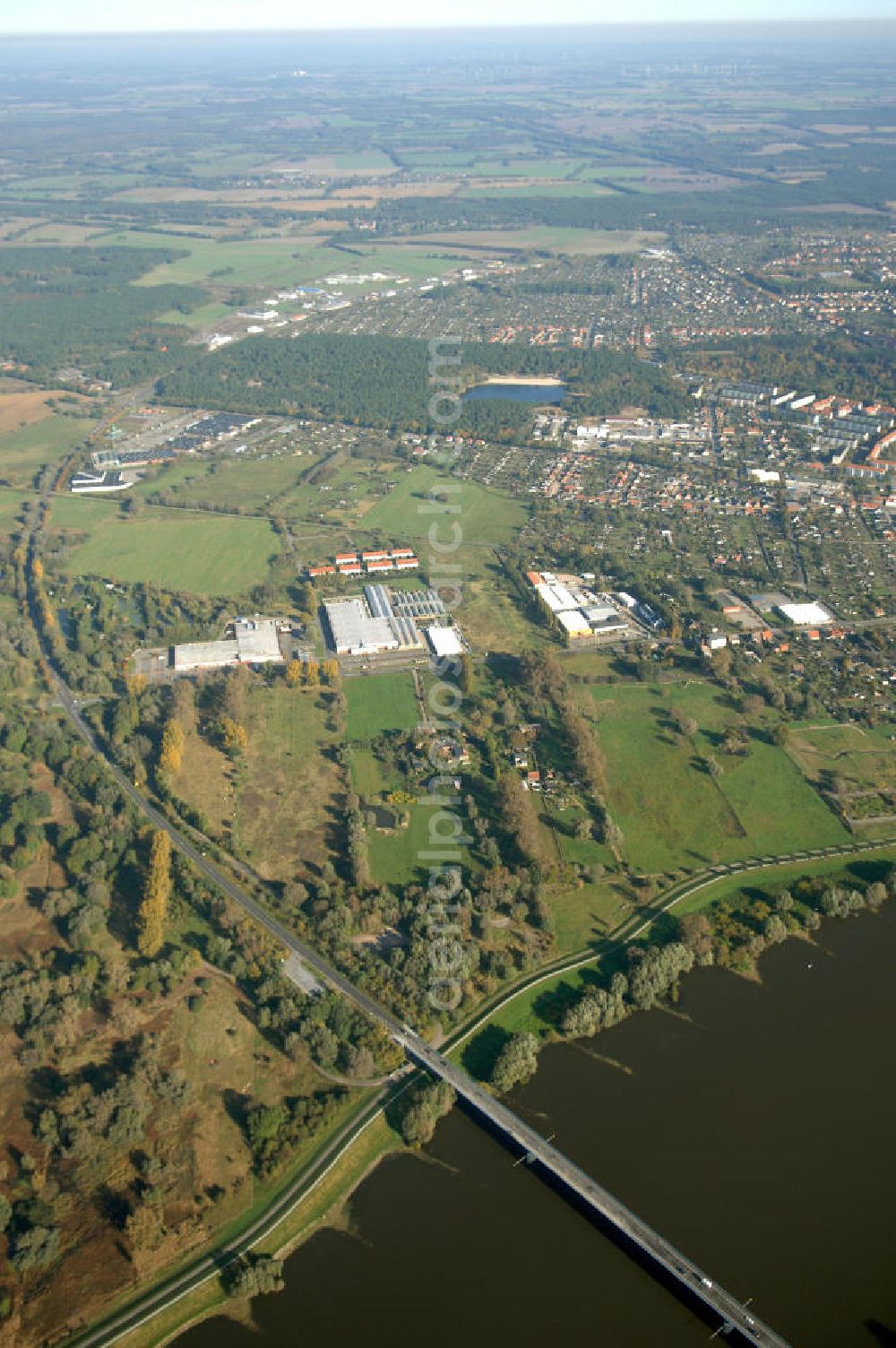 Aerial photograph Wittenberge - Blick auf die Ortsumgehung Bundesstrasse 189 Elbbrücke Wittenberge. Projektsteuerung: Schüßler-Plan Ingenieurgesellschaft für Bau- und Verkehrswegeplanung mbH.