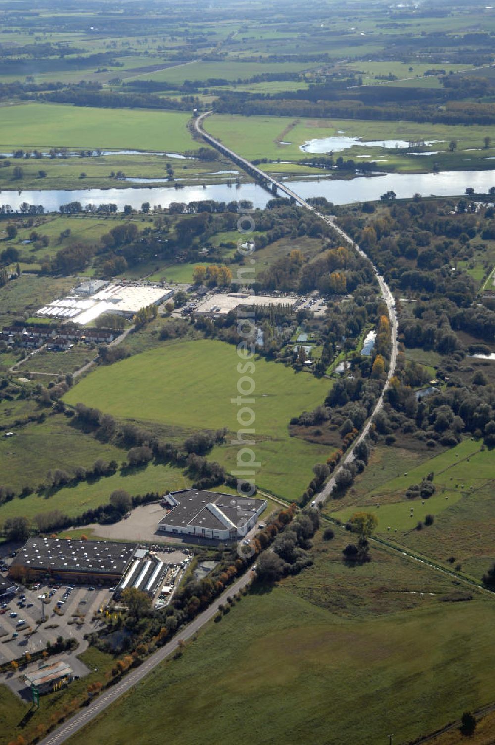 Aerial image Wittenberge - Blick auf die Ortsumgehung Bundesstrasse 189 Elbbrücke Wittenberge. Projektsteuerung: Schüßler-Plan Ingenieurgesellschaft für Bau- und Verkehrswegeplanung mbH.