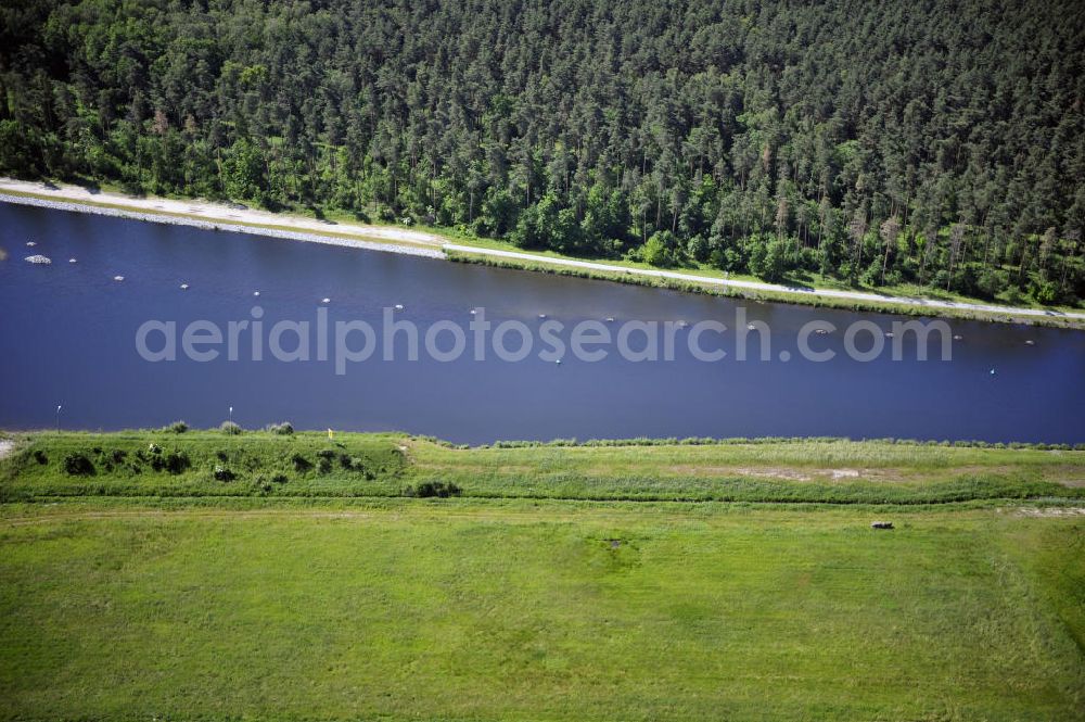 Wusterwitz from the bird's eye view: Blick auf den Verlauf des Elbe-Havel-Kanal im Bereich Wusterwitz von Nord nach Süd gesehen. View of the course of the Elbe-Havel canal at Wusterwitz seen from north to south.