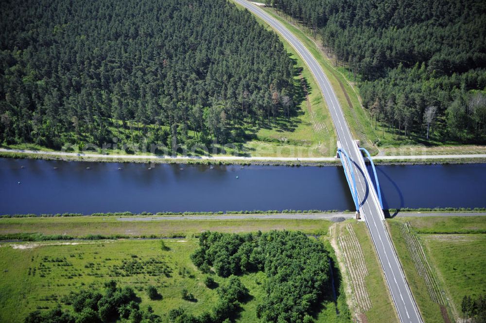 Aerial photograph Wusterwitz - Blick auf den Verlauf des Elbe-Havel-Kanal im Bereich Wusterwitz von Nord nach Süd gesehen. View of the course of the Elbe-Havel canal at Wusterwitz seen from north to south.