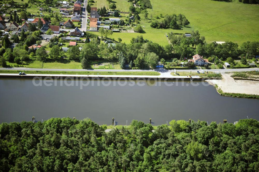 Aerial photograph Wusterwitz - Blick auf den Verlauf des Elbe-Havel-Kanal im Bereich Wusterwitz von Nord nach Süd gesehen. View of the course of the Elbe-Havel canal at Wusterwitz seen from north to south.