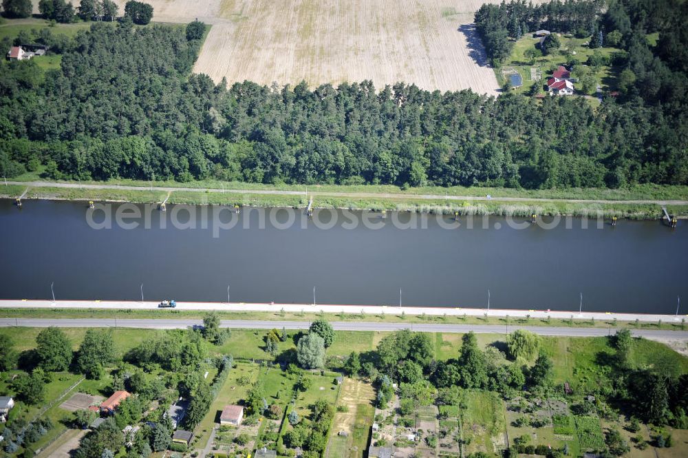 Aerial image Wusterwitz - Blick auf den Verlauf des Elbe-Havel-Kanal im Bereich Wusterwitz von Süd nach Nord gesehen. View of the course of the Elbe-Havel canal at Wusterwitz seen from south to north.