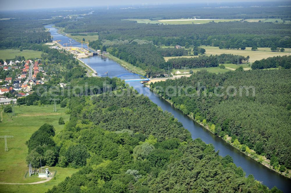 Wusterwitz from the bird's eye view: Blick auf den Verlauf des Elbe-Havel-Kanal im Bereich Wusterwitz von Süd nach Nord gesehen. View of the course of the Elbe-Havel canal at Wusterwitz seen from south to north.