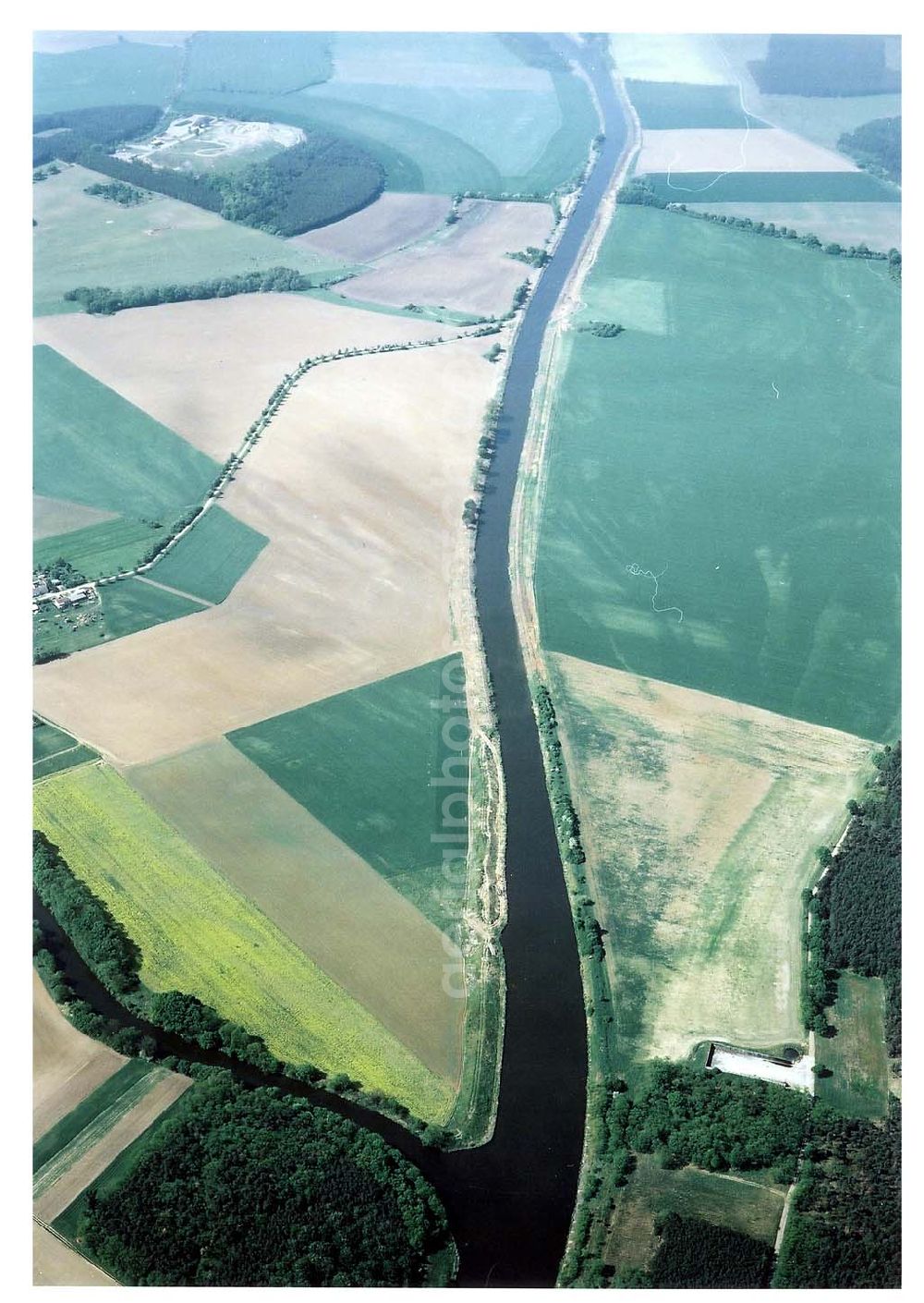 Aerial photograph Bergzow - Verlauf des Elbe -Havel - Kanals bei Bergzow