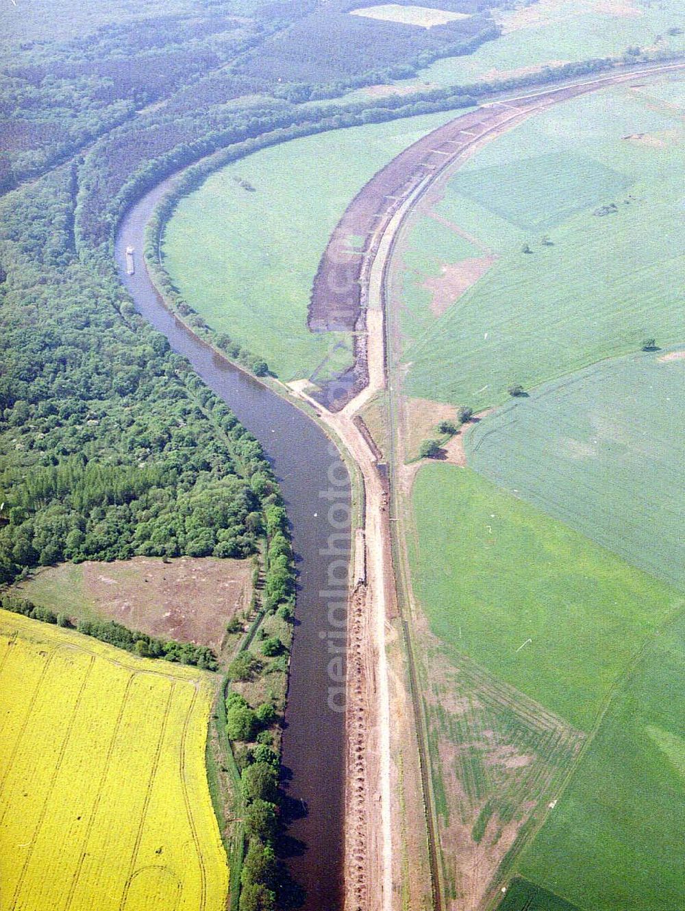 Parchau from above - Verlauf des Elbe -Havel - Kanals bei Parchau.