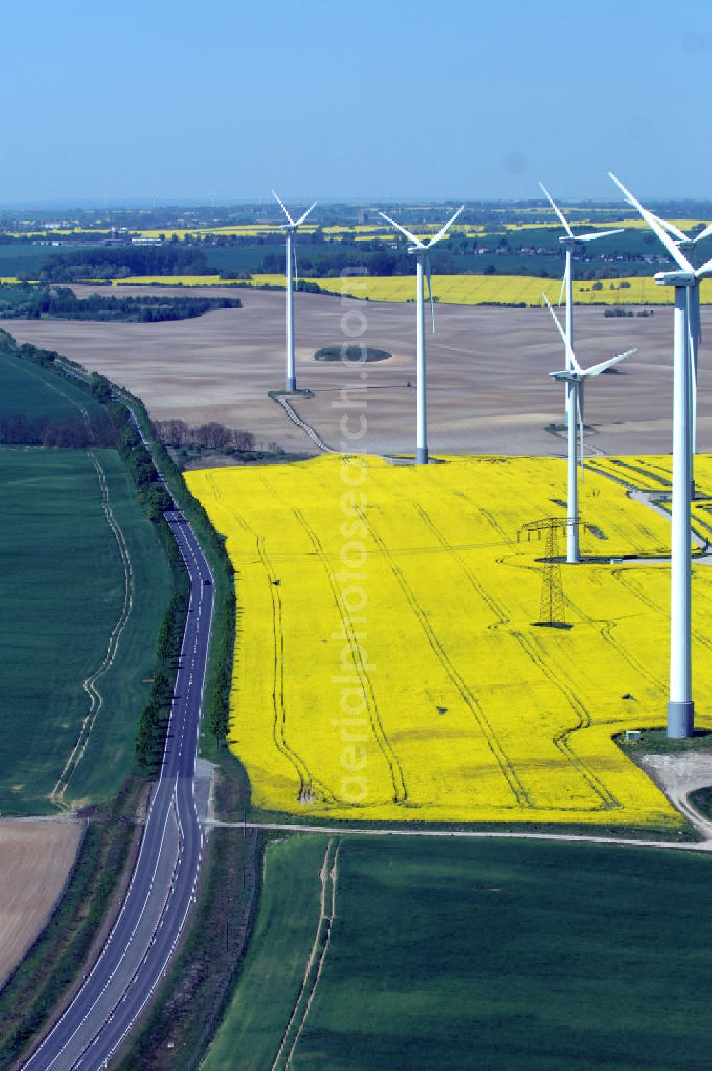 PASSOW from the bird's eye view: Verlauf der Ortsumfahrung der Bundesstrasse B 168 bei Passow. Landesbetrieb Straßenwesen Brandenburg (