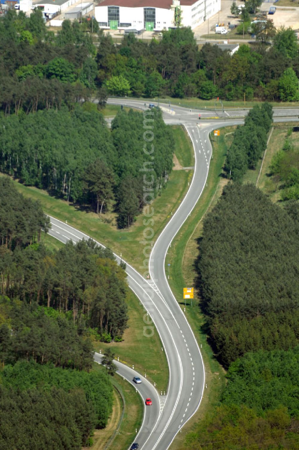 Aerial photograph SCHWEDT / ODER - Verlauf der Ortsumfahrung der Bundesstrasse B 2 und B166 westlich der Stadtgrenze zu Schwedt / Oder. Landesbetrieb Straßenwesen Brandenburg (