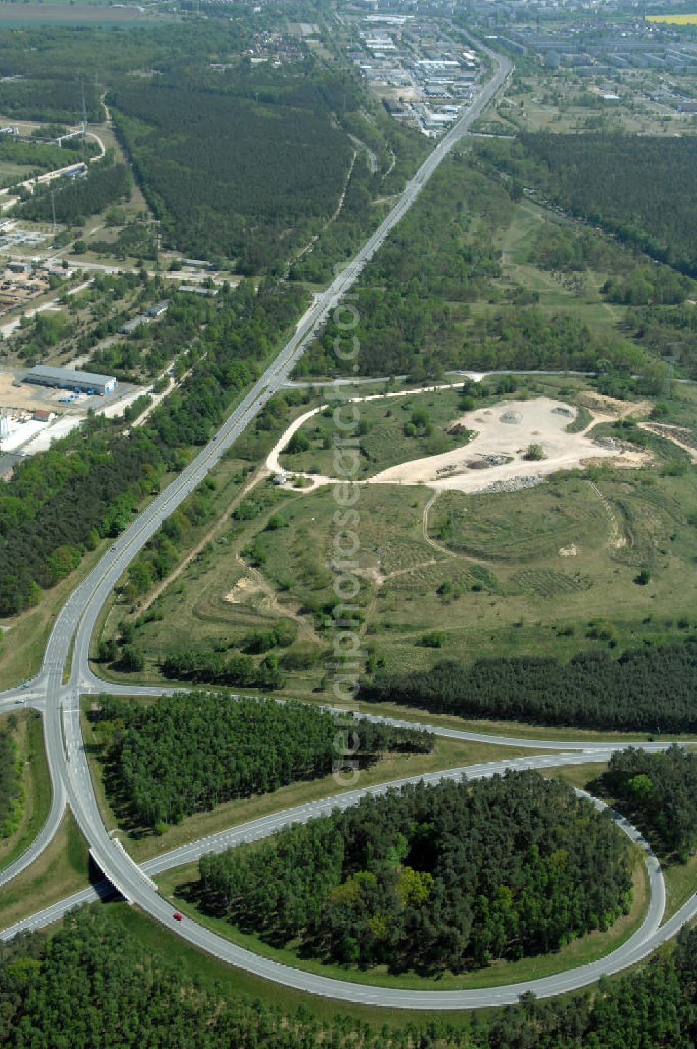 Aerial image SCHWEDT / ODER - Verlauf der Ortsumfahrung der Bundesstrasse B 2 und B166 westlich der Stadtgrenze zu Schwedt / Oder. Landesbetrieb Straßenwesen Brandenburg (