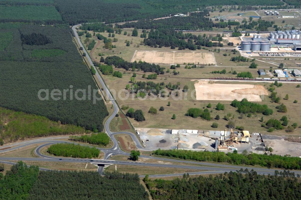 HEINERSDORF from above - Verlauf der Ortsumfahrung der Bundesstrasse B 168 an der Passower Chaussee südwestlich von Schwedt. Landesbetrieb Straßenwesen Brandenburg (