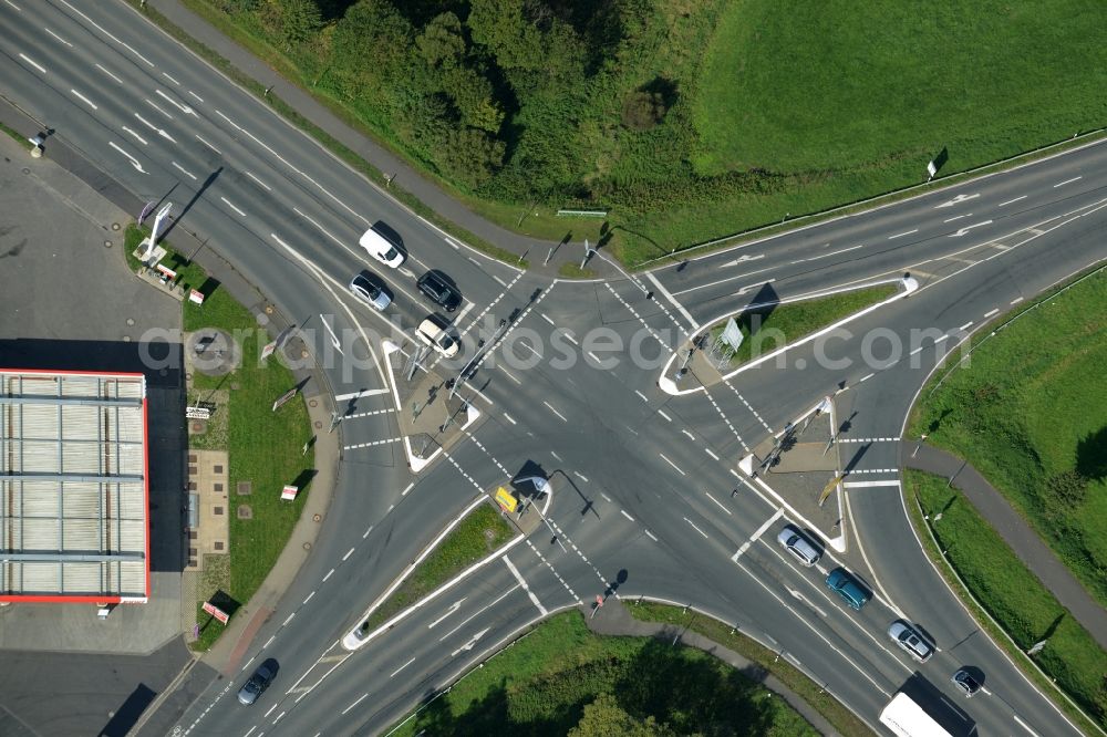 Aerial image Alsfeld - Road over the crossroads Hersfelder Strasse in Alsfeld in the state Hesse