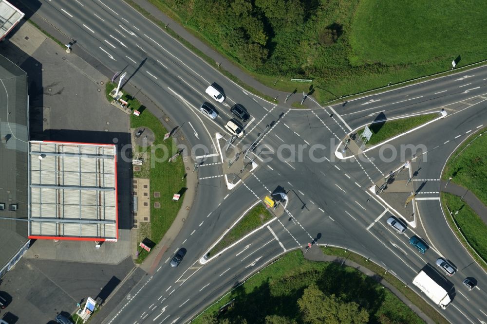 Aerial photograph Alsfeld - Road over the crossroads Hersfelder Strasse in Alsfeld in the state Hesse