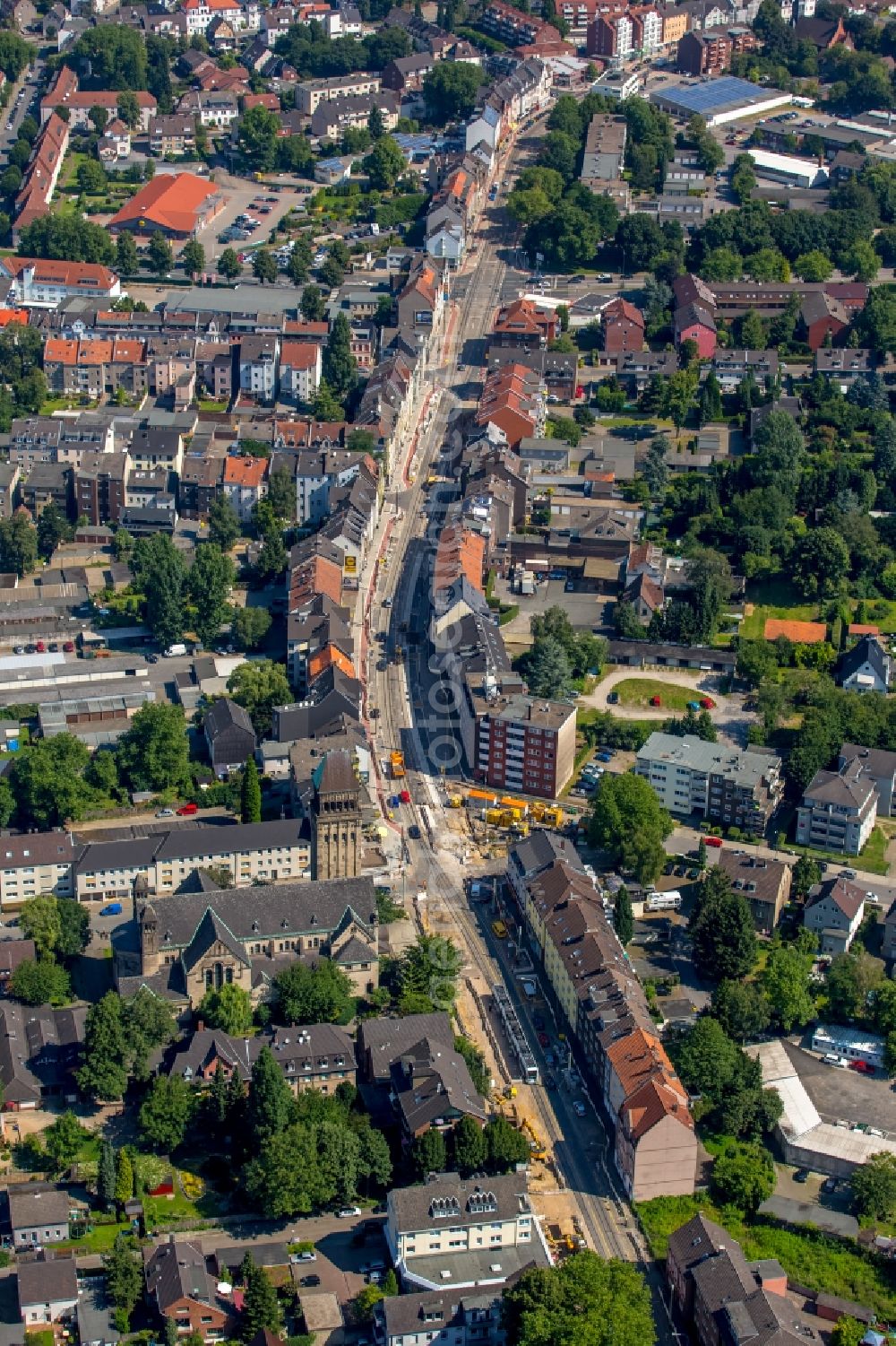 Gelsenkirchen from above - Road over the crossroads Dueppelstrasse - Horster Strasse - Beckeradselle in Gelsenkirchen in the state North Rhine-Westphalia