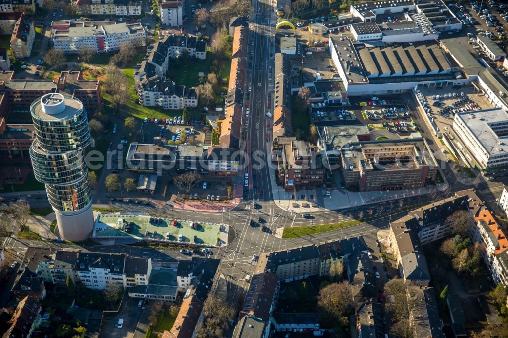 Bochum from above - Road over the crossroads Universitaetsstrasse - Oskar-Hoffmann-Strasse in Bochum in the state North Rhine-Westphalia