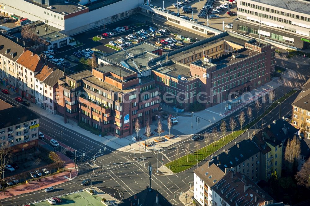 Aerial photograph Bochum - Road over the crossroads Universitaetsstrasse - Oskar-Hoffmann-Strasse in Bochum in the state North Rhine-Westphalia