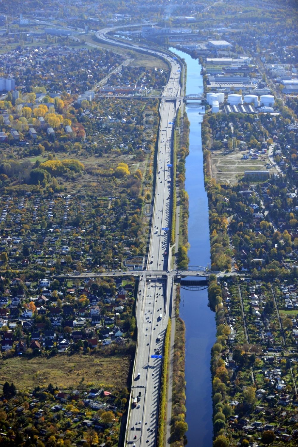 Aerial photograph Berlin - View of the Teltow canal in Berlin. The bridges you can see, are the Massante Bridge and the Ernst Keller Bridge