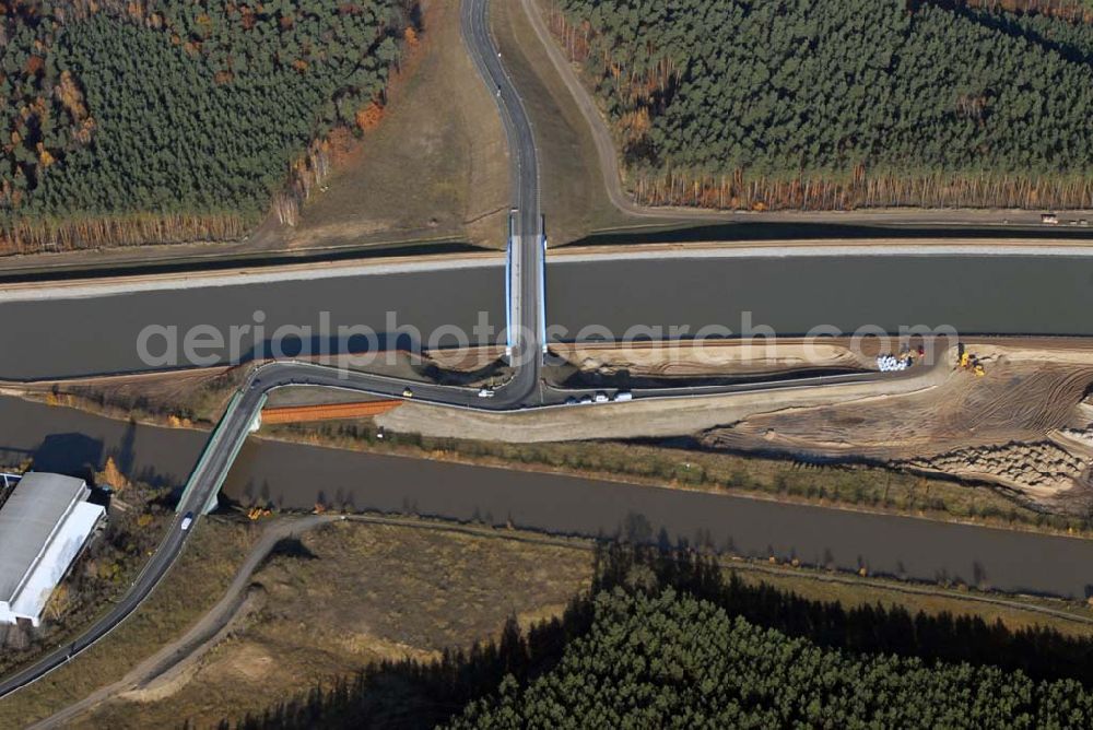 Aerial photograph Eberswalde - Blick auf die geflutete Umleitung des Oder-Havel-Kanal. Dieser wird gegenwärtig für den Betrieb mit hochseetauglichen Schiffen ausgebaut. Dazu wird nördlich von Eberswalde das Kanalbett umgeleitet, um als Ersatz für die Kanalbrücke einen Tunnel unter dem neuen Kanal zu bauen.