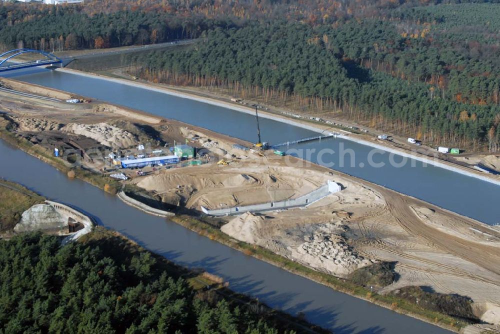 Eberswalde from above - Blick auf die geflutete Umleitung des Oder-Havel-Kanal. Dieser wird gegenwärtig für den Betrieb mit hochseetauglichen Schiffen ausgebaut. Dazu wird nördlich von Eberswalde das Kanalbett umgeleitet, um als Ersatz für die Kanalbrücke einen Tunnel unter dem neuen Kanal zu bauen.