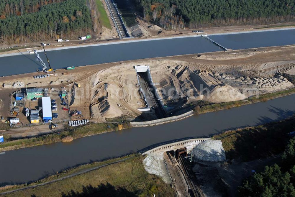 Eberswalde from above - Blick auf die geflutete Umleitung des Oder-Havel-Kanal. Dieser wird gegenwärtig für den Betrieb mit hochseetauglichen Schiffen ausgebaut. Dazu wird nördlich von Eberswalde das Kanalbett umgeleitet, um als Ersatz für die Kanalbrücke einen Tunnel unter dem neuen Kanal zu bauen.