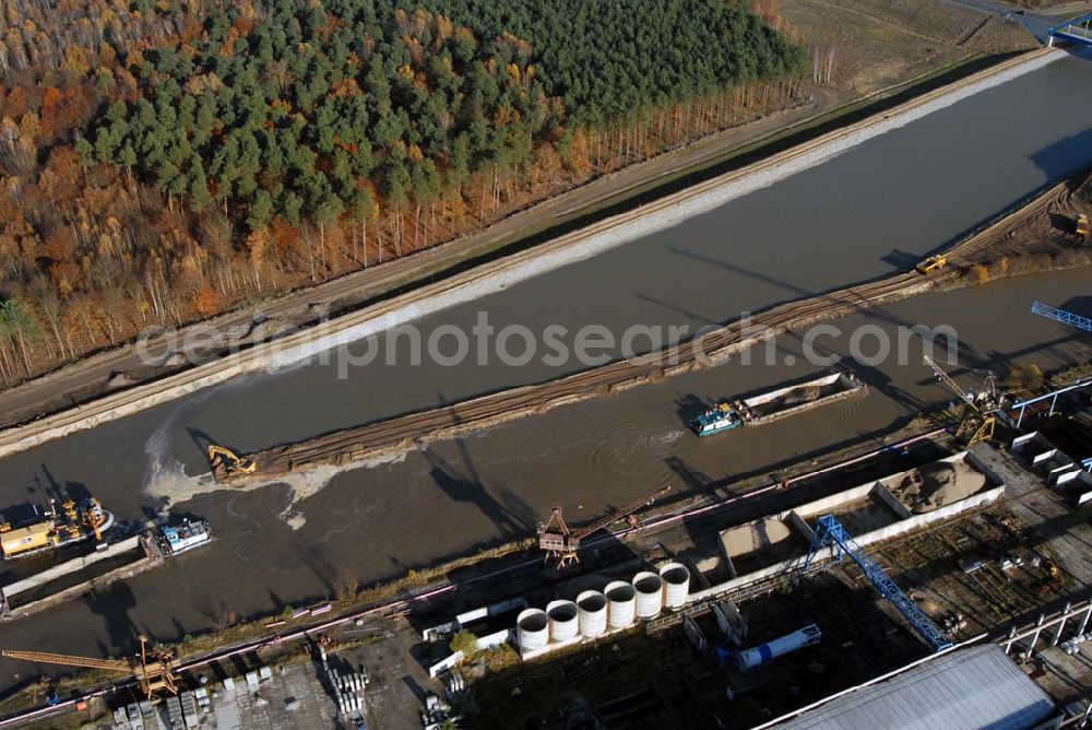 Aerial image Eberswalde - Blick auf die geflutete Umleitung des Oder-Havel-Kanal. Dieser wird gegenwärtig für den Betrieb mit hochseetauglichen Schiffen ausgebaut. Dazu wird nördlich von Eberswalde das Kanalbett umgeleitet, um als Ersatz für die Kanalbrücke einen Tunnel unter dem neuen Kanal zu bauen.