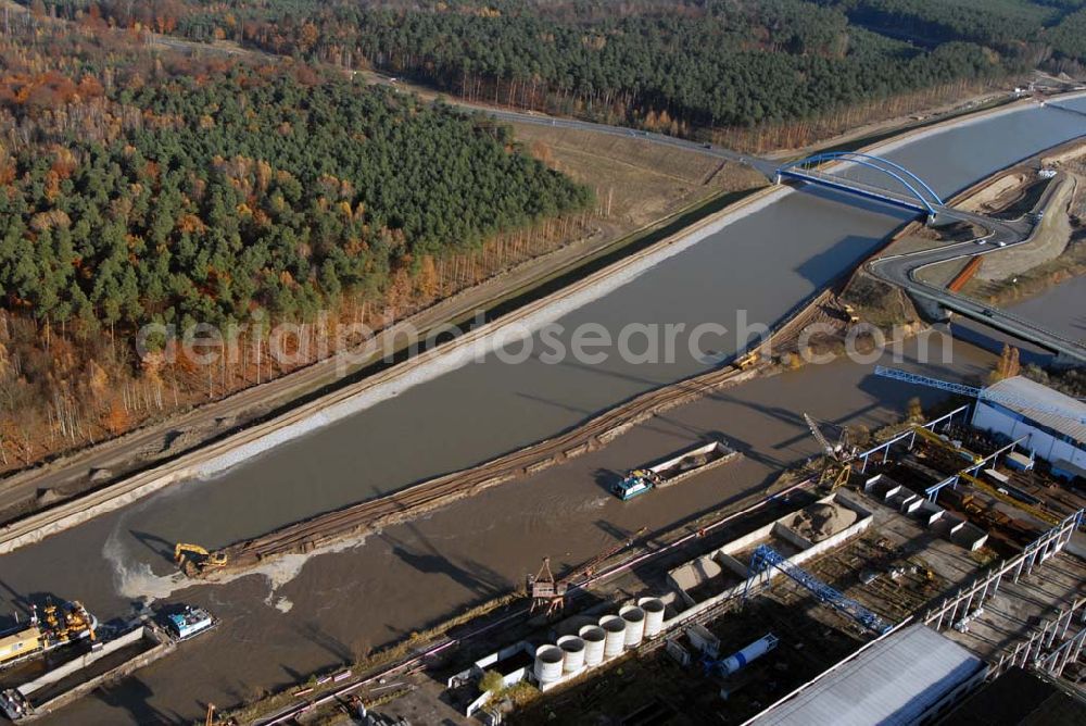 Aerial photograph Eberswalde - Blick auf die geflutete Umleitung des Oder-Havel-Kanal. Dieser wird gegenwärtig für den Betrieb mit hochseetauglichen Schiffen ausgebaut. Dazu wird nördlich von Eberswalde das Kanalbett umgeleitet, um als Ersatz für die Kanalbrücke einen Tunnel unter dem neuen Kanal zu bauen.