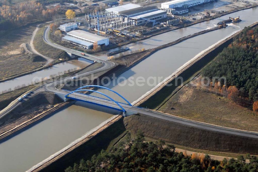 Eberswalde from above - Blick auf die geflutete Umleitung des Oder-Havel-Kanal. Dieser wird gegenwärtig für den Betrieb mit hochseetauglichen Schiffen ausgebaut. Dazu wird nördlich von Eberswalde das Kanalbett umgeleitet, um als Ersatz für die Kanalbrücke einen Tunnel unter dem neuen Kanal zu bauen.