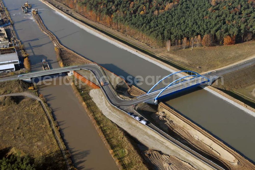 Eberswalde from the bird's eye view: Blick auf die geflutete Umleitung des Oder-Havel-Kanal. Dieser wird gegenwärtig für den Betrieb mit hochseetauglichen Schiffen ausgebaut. Dazu wird nördlich von Eberswalde das Kanalbett umgeleitet, um als Ersatz für die Kanalbrücke einen Tunnel unter dem neuen Kanal zu bauen.