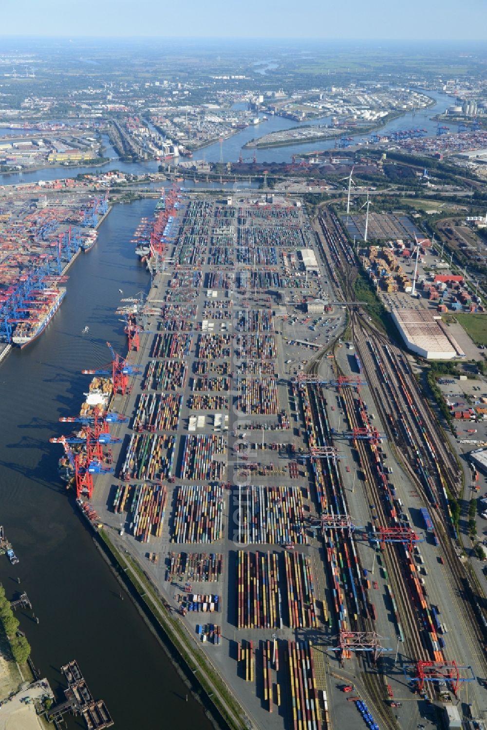 Hamburg from above - Different Types of hubs and the interlocking Waltershof in the port of Hamburg. A project of the Hamburg Port Authority HPA