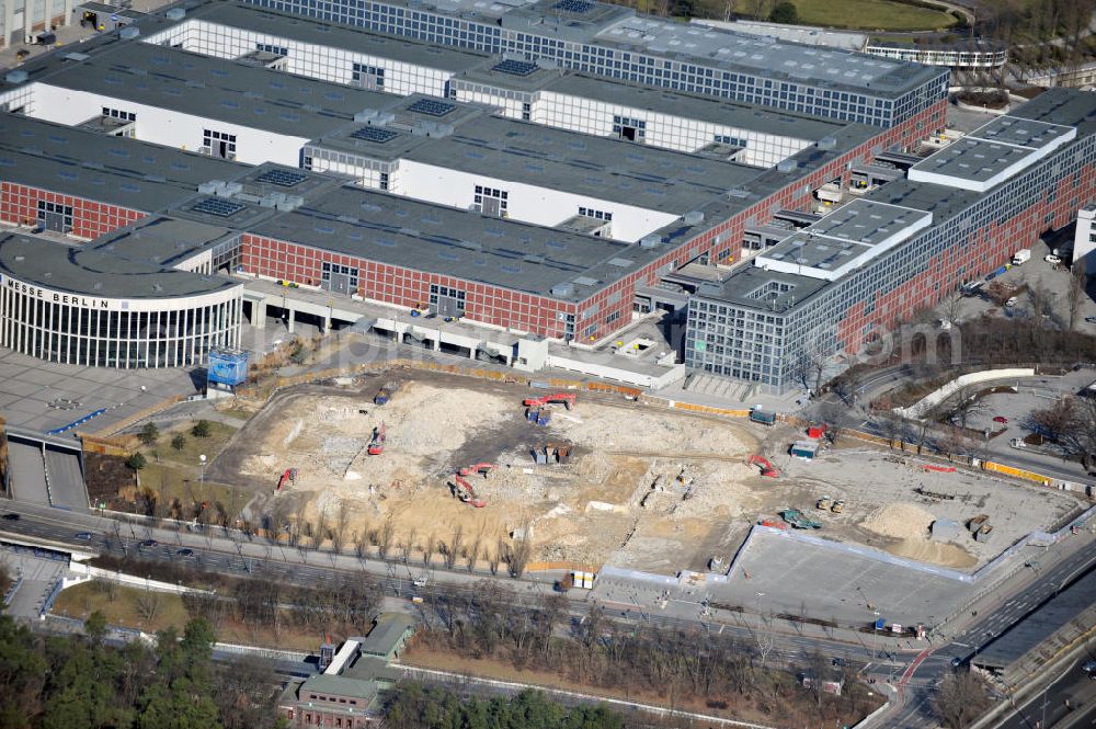 Aerial image Berlin - Demolition work of the former Germany Halle Jaffeystraße on the fairgrounds in Charlottenburg