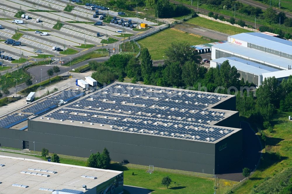 Aerial photograph Magdeburg - Building complex and distribution center on the site of the Gunz Warenhandels GmbH on Stegelitzer Strasse in the district Gewerbegebiet Nord in Magdeburg in the state Saxony-Anhalt, Germany