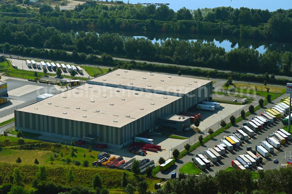 Rheinberg from the bird's eye view: Building complex and distribution center on the site of HAVI Logistics on street Minkeldonk in the district Winterswick in Rheinberg in the state North Rhine-Westphalia, Germany