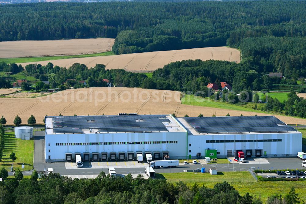 Lederhose from above - Building complex and distribution center on the site fuer Lebensmittel of HAVI Logistics on street Eichenstrasse in the district Kolba in Lederhose in the state Thuringia, Germany