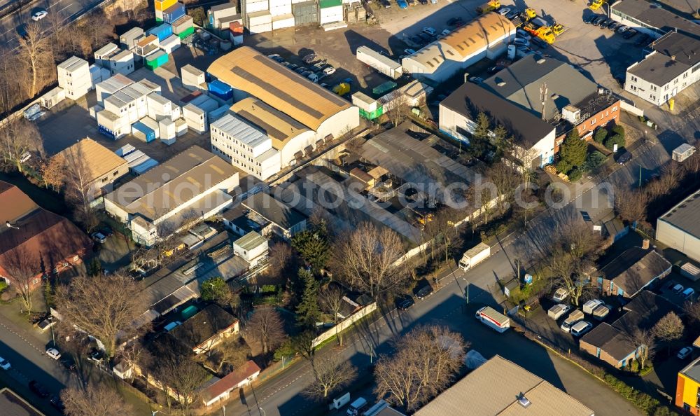 Aerial photograph Duisburg - Building complex and distribution center on the site of LICHTE GmbH on Lehmstrasse overlooking the Tierschutzzentrum Duisburg e. V. - Staedtisches Tierheim Duisburg in the district Neuenkamp in Duisburg in the state North Rhine-Westphalia, Germany