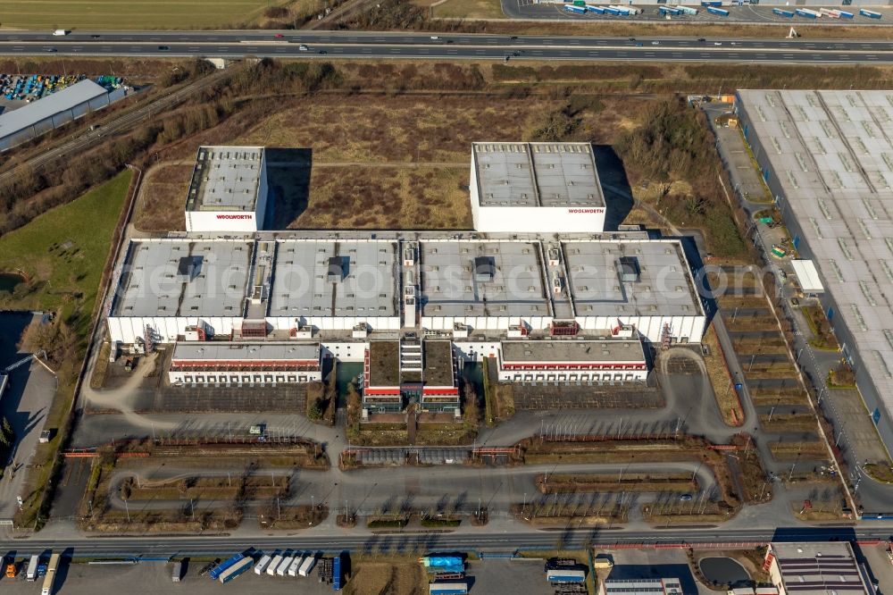 Aerial image Bönen - Building complex and grounds of the logistics center WOOLWORTH on Edisonstrasse in the district Westerboenen in Boenen in the state North Rhine-Westphalia, Germany