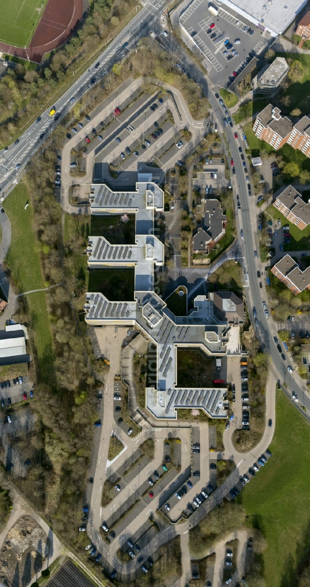 Aerial photograph Detmold - Administration Building Kreishaus Detmold and traffic bureau at the Felix Fechenbach Street in Detmold in North Rhine-Westphalia