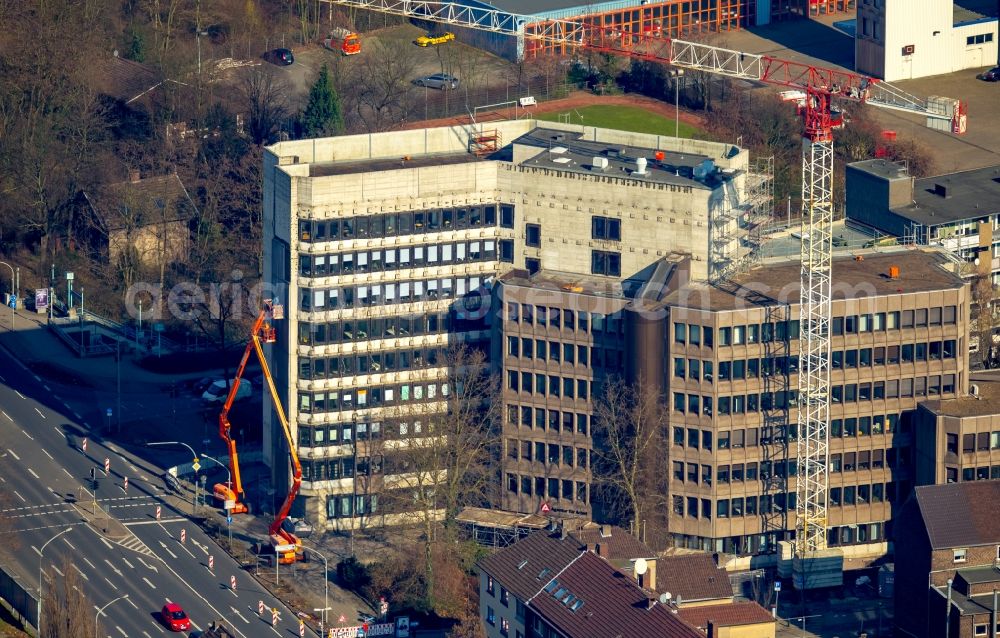 Oberhausen from the bird's eye view: Administration Building Employment Agency Oberhausen at the Muelheimer Strasse in Oberhausen in North Rhine-Westphalia