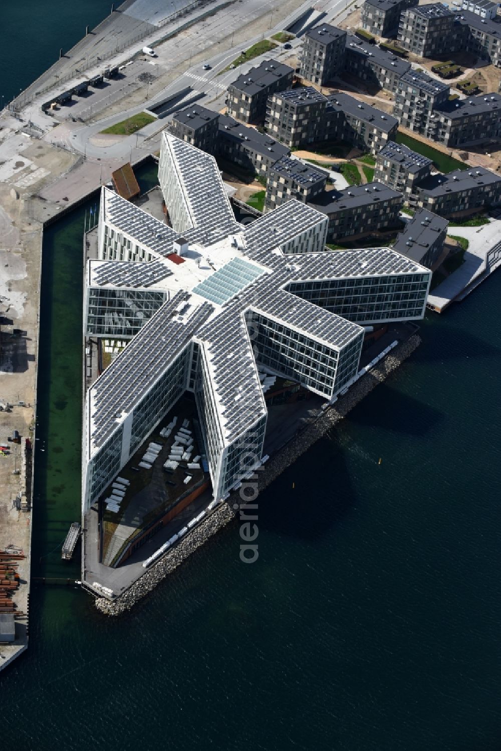 Aerial photograph Kopenhagen - Administrative building of the Authority UNICEF in of UN City Copenhagen Marmorvej in Copenhagen in Region Hovedstaden, Denmark