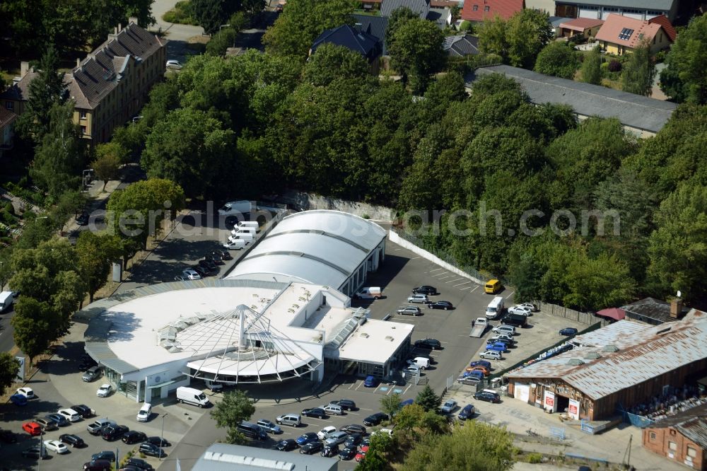 Aerial photograph Frankfurt (Oder) - Administrative building and office complex of the car dealer Auto-Center Frankfurt (Oder) GmbH in Frankfurt (Oder) in the state Brandenburg