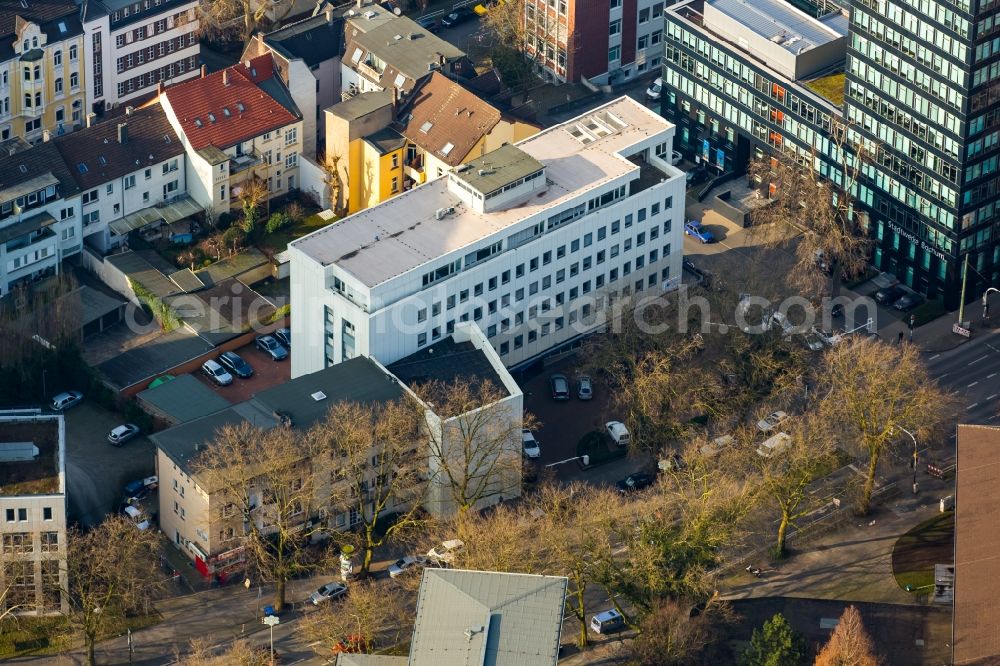 Aerial image Bochum - Administrative building and office complex of the chamber of trade and industry IHK Mittleres Ruhrgebiet in Bochum in the state North Rhine-Westphalia